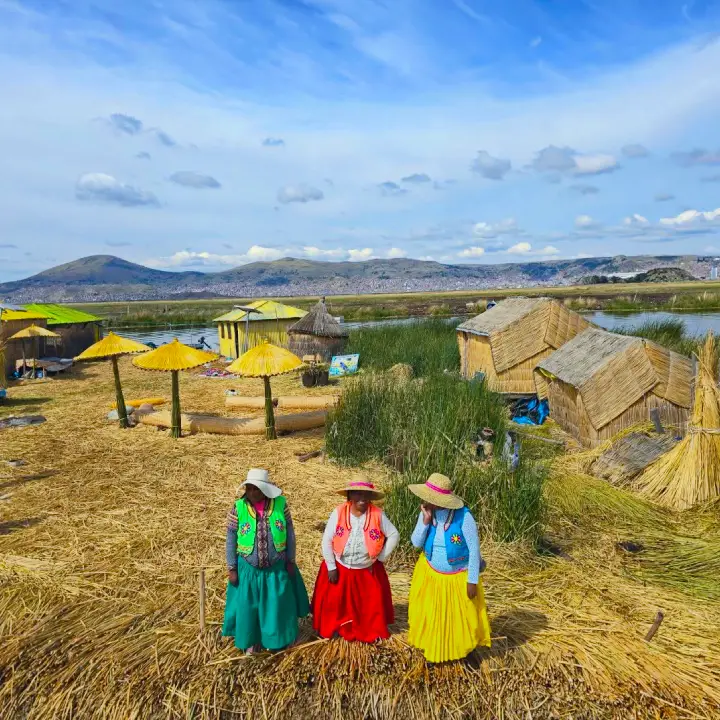 Floating Uros Islands – Amantaní – Taquile Tour – 2 Days / 1 Night